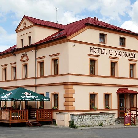 Hotel U Nadrazi Тепла Экстерьер фото